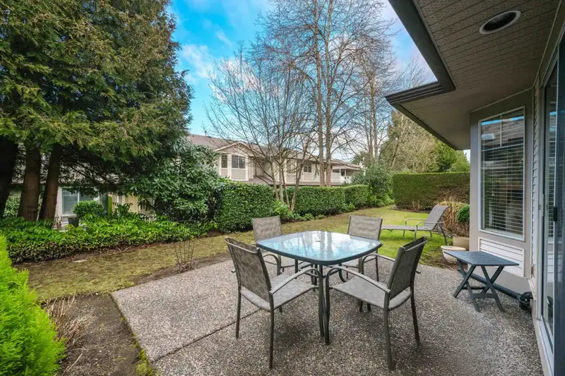 117 20391 96 AVENUE - photo 2 of 40