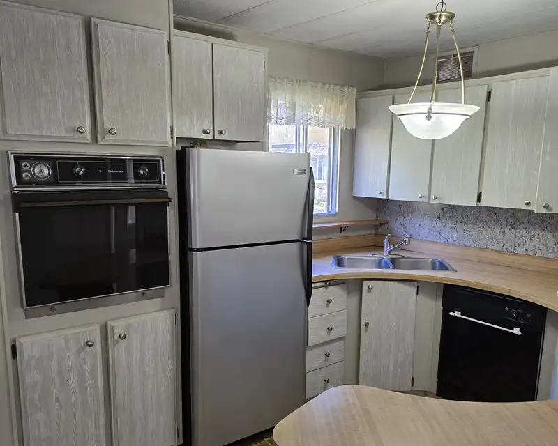 24 46484 CHILLIWACK LAKE ROAD - photo 4 of 16
