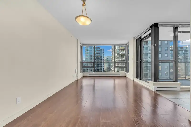 1201 6331 BUSWELL STREET - photo 4 of 40