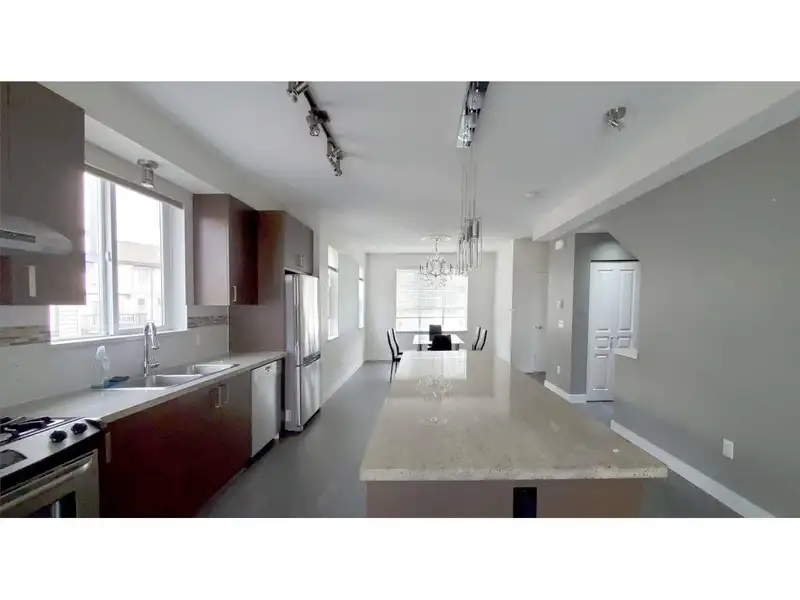 23 9566 TOMICKI AVENUE - photo 3 of 20