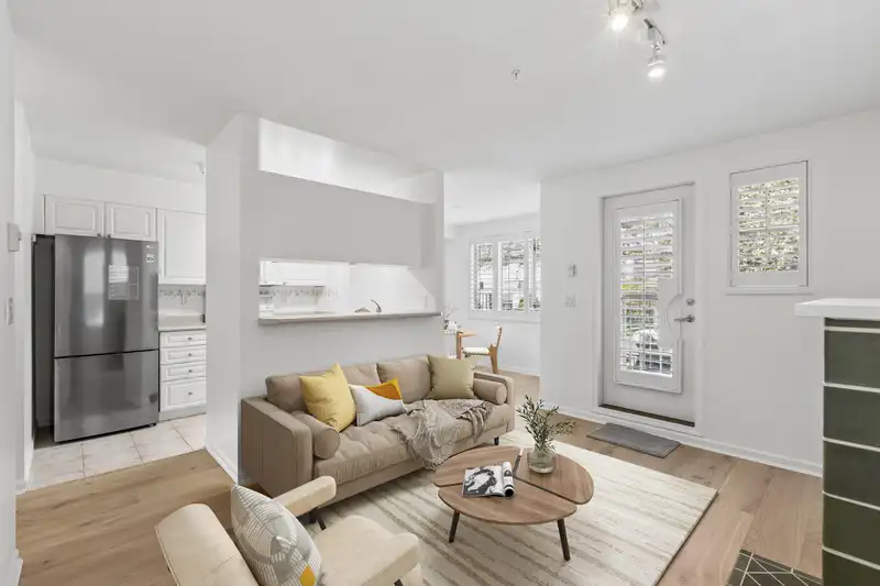 206 2490 W 2ND AVENUE - photo 1 of 11