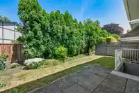 22 5216 201A STREET - thumbnail 9