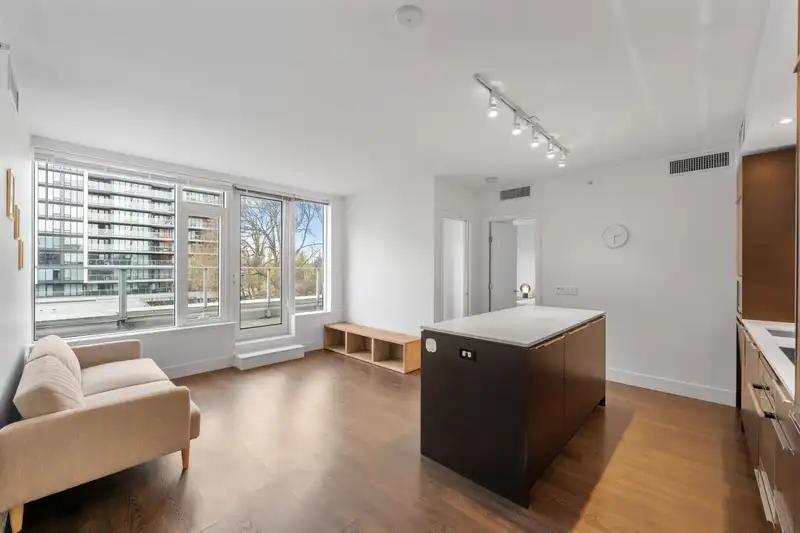 621 5233 GILBERT ROAD - photo 2 of 30