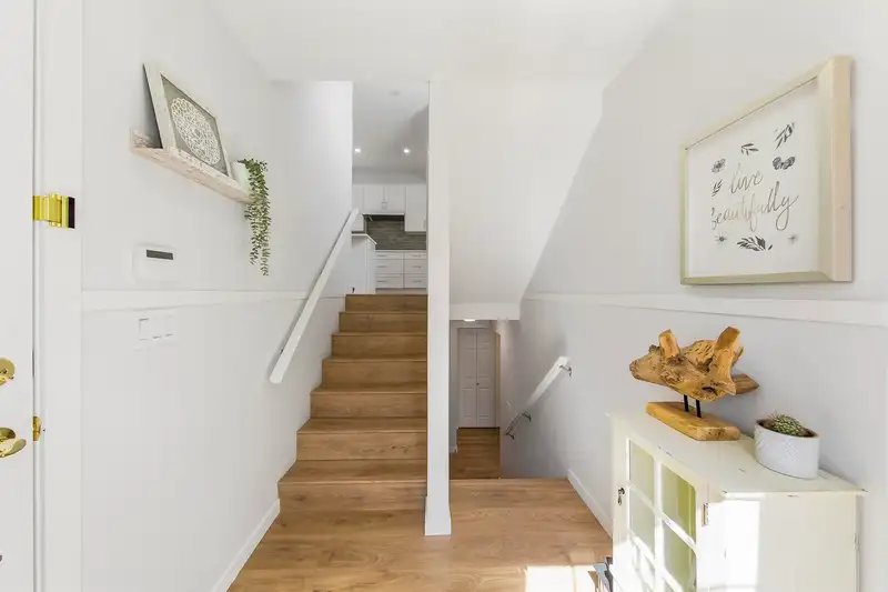 25 6888 ROBSON DRIVE - photo 4 of 34