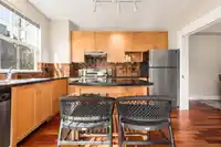 888 W 15TH AVENUE - thumbnail 13