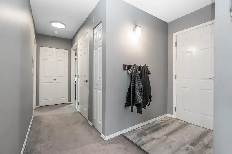 409 20245 53 AVENUE - photo 3 of 28
