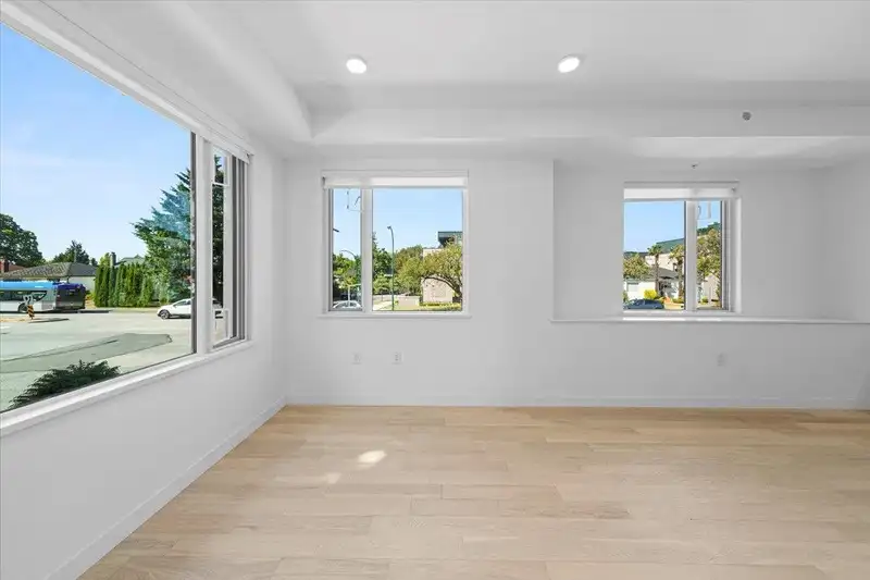 4110 COLUMBIA STREET - photo 3 of 30