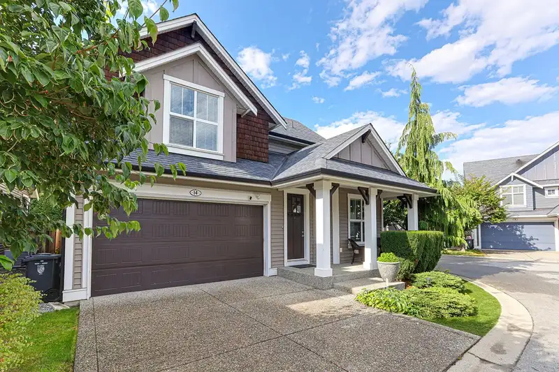 14 7891 211 STREET - photo 2 of 31