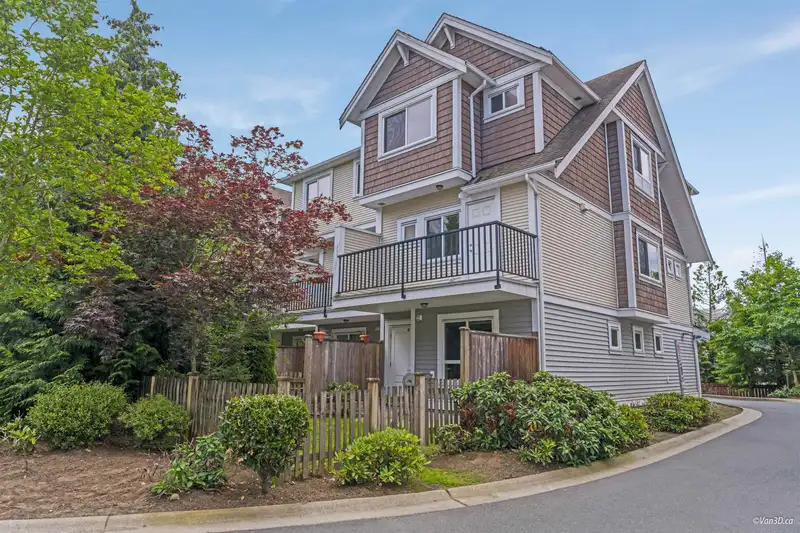 55 7298 199A STREET - photo 1 of 34