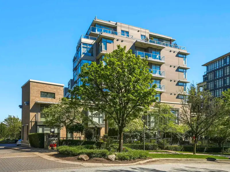 402 9298 UNIVERSITY CRESCENT - photo 1 of 26