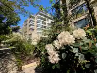 402 9298 UNIVERSITY CRESCENT - thumbnail 3