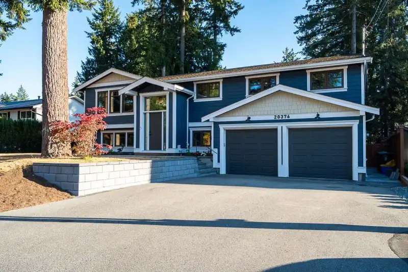 20376 40A AVENUE - photo 1 of 38