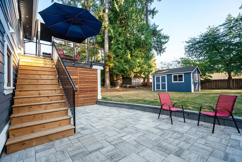 20376 40A AVENUE - photo 2 of 38