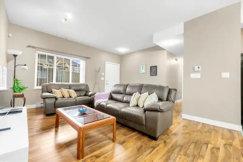 121 3888 NORFOLK STREET - photo 2 of 24