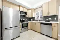 121 3888 NORFOLK STREET - thumbnail 7