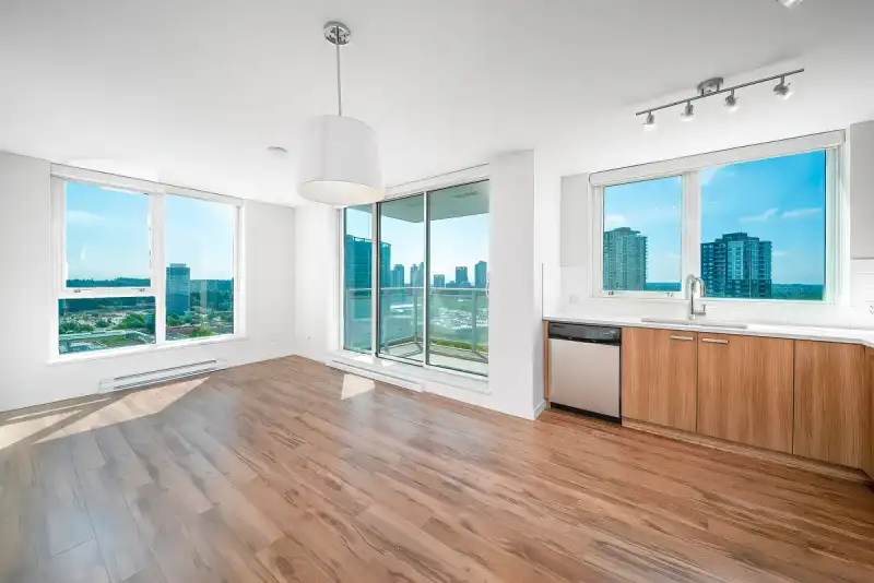 2309 13325 102A AVENUE - photo 3 of 23