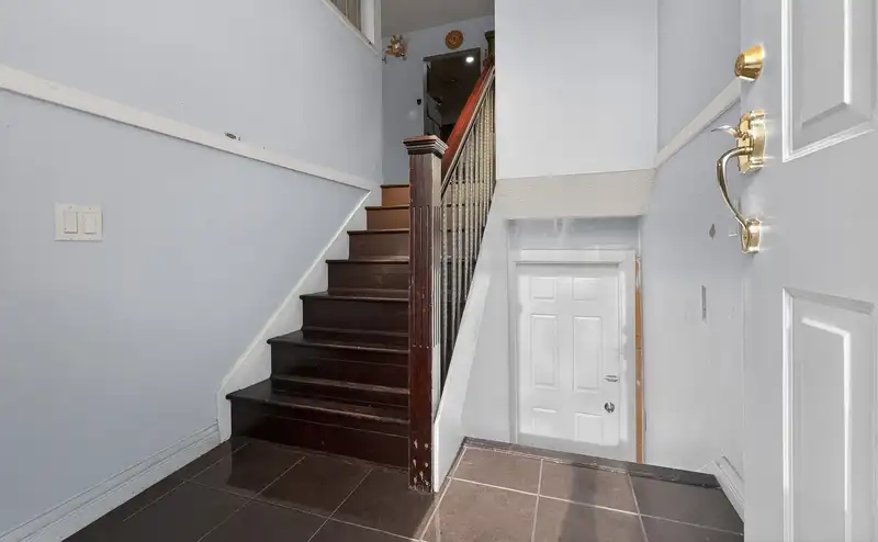 12959 CARLUKE CRESCENT - photo 4 of 40