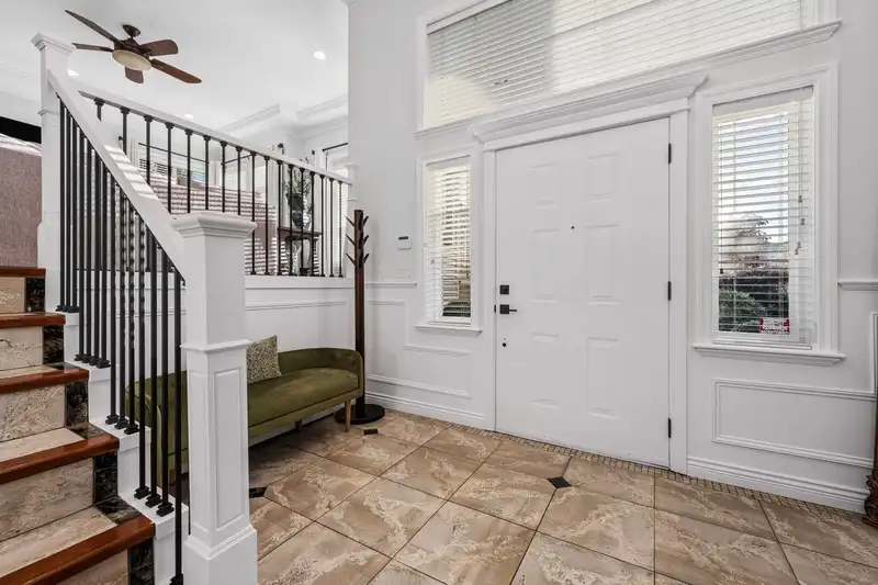 3382 APPLEWOOD DRIVE - photo 4 of 36