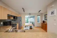 33 6747 203 STREET - thumbnail 5