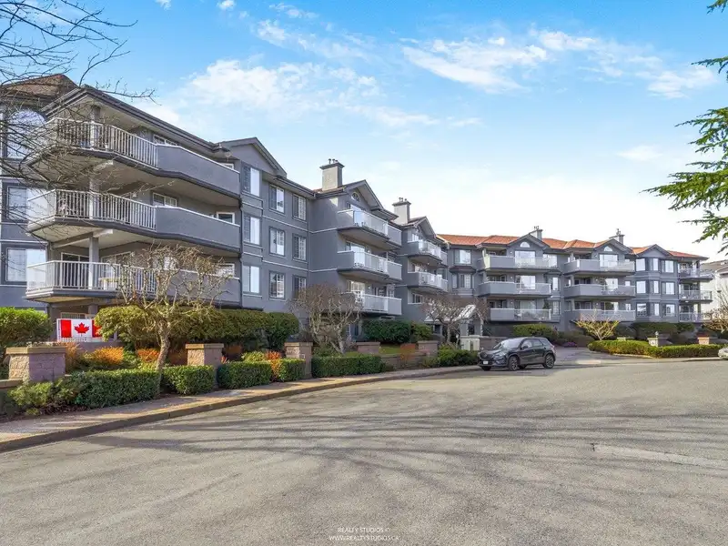 312 5375 205 STREET - photo 1 of 35