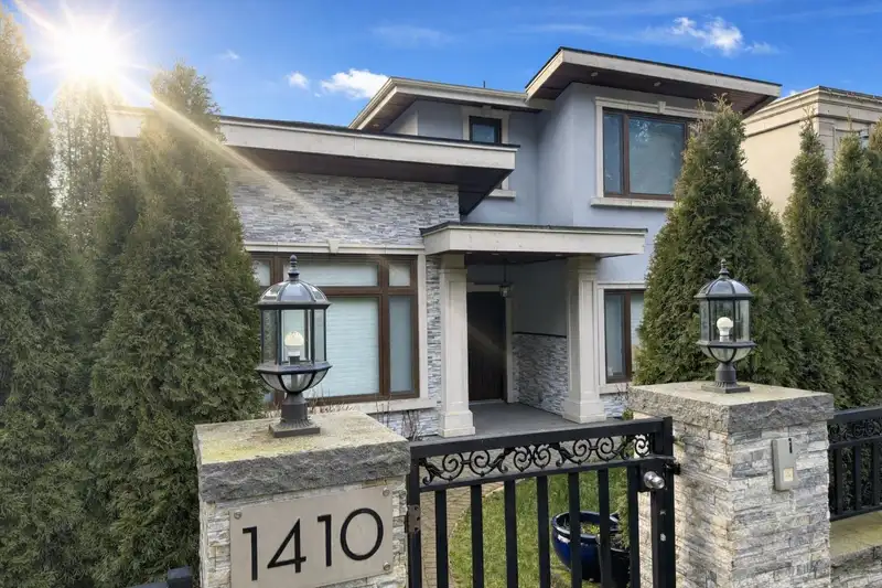 1410 MATHERS AVENUE - photo 1 of 30