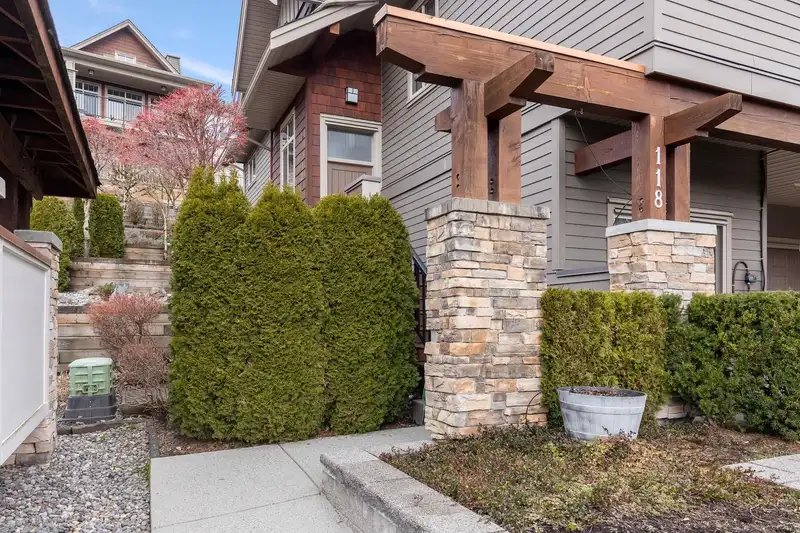 118 3467 GISLASON AVENUE - photo 3 of 40