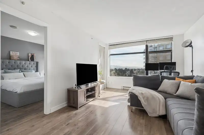 1610 5380 OBEN STREET - photo 1 of 28