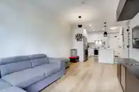 217 8117 200A STREET - thumbnail 6