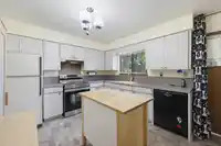 4611 203A STREET - thumbnail 12