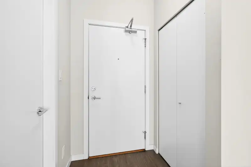 523 13768 108 AVENUE - photo 2 of 33