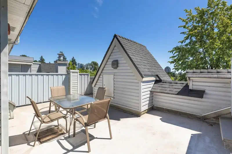 7317 MAGNOLIA TERRACE - photo 1 of 30