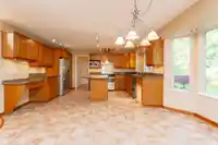 5070 242 DRIVE - thumbnail 12