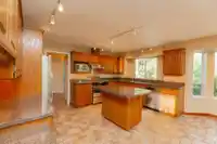 5070 242 DRIVE - thumbnail 14