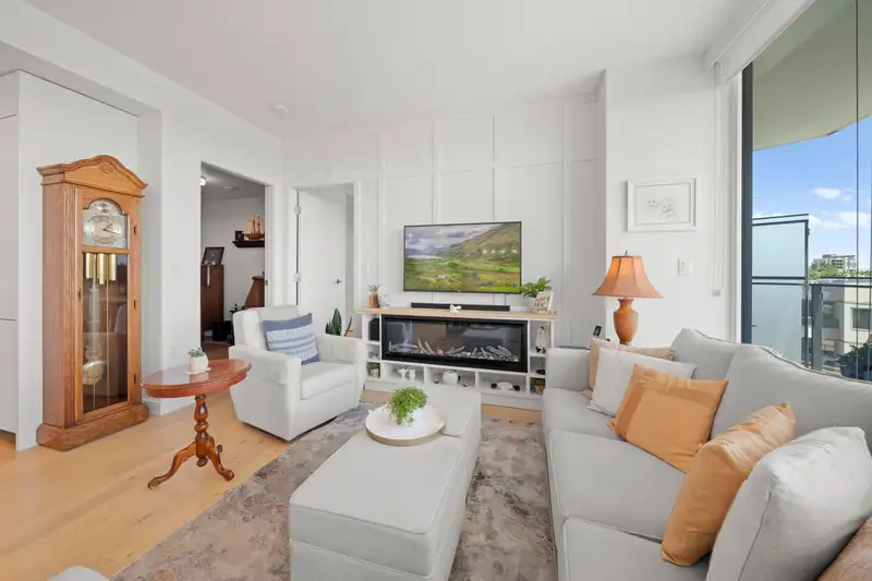 404 1439 GEORGE STREET - photo 2 of 39