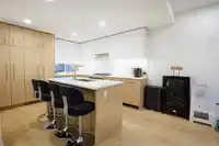 202 381 CLAYTON STREET - thumbnail 3