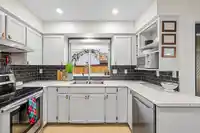 21092 92B AVENUE - thumbnail 14
