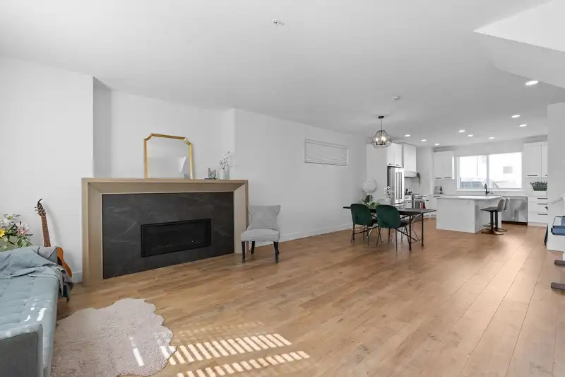 7577 197 STREET - photo 4 of 31
