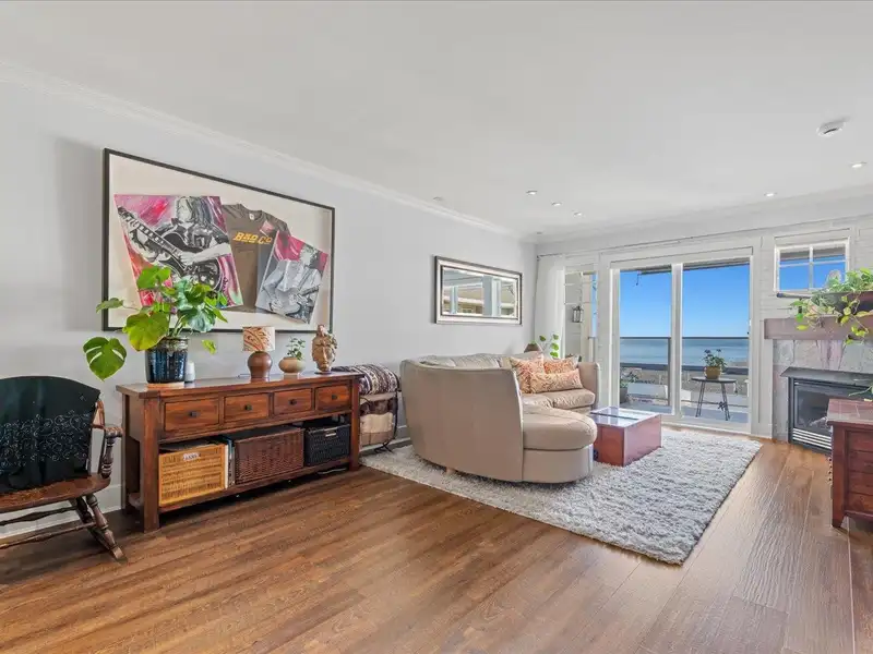 406 15621 MARINE DRIVE - photo 4 of 34