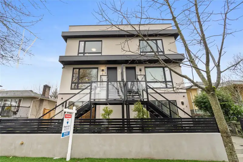 1 4963 CHESTER STREET - photo 2 of 26