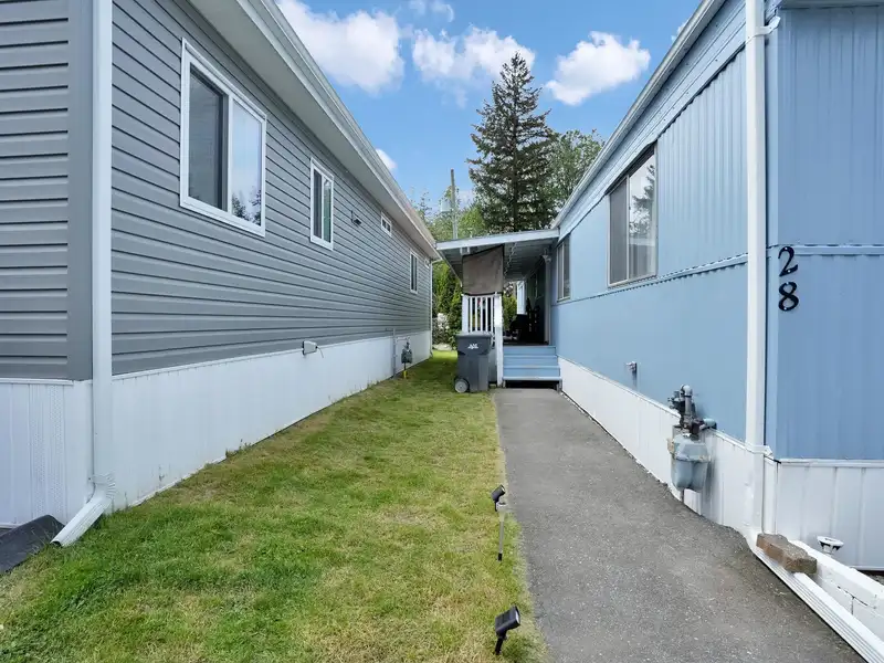 28 24330 FRASER HIGHWAY - photo 4 of 27