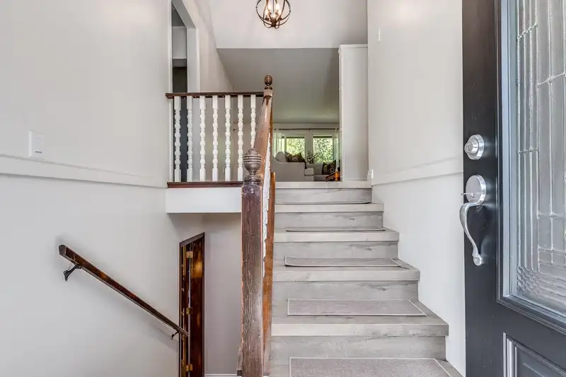 19541 119A AVENUE - photo 3 of 40