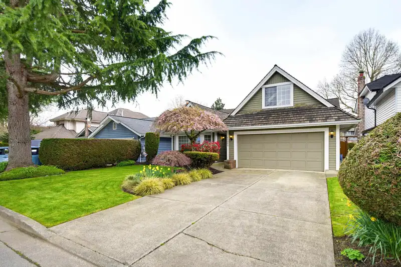12060 OSPREY DRIVE - photo 2 of 33
