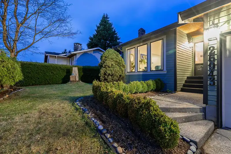 26943 32A AVENUE - photo 4 of 40