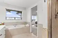 117 1140 CASTLE CRESCENT - thumbnail 18