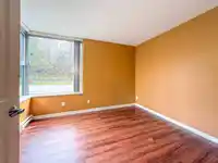 201 295 GUILDFORD WAY - thumbnail 13