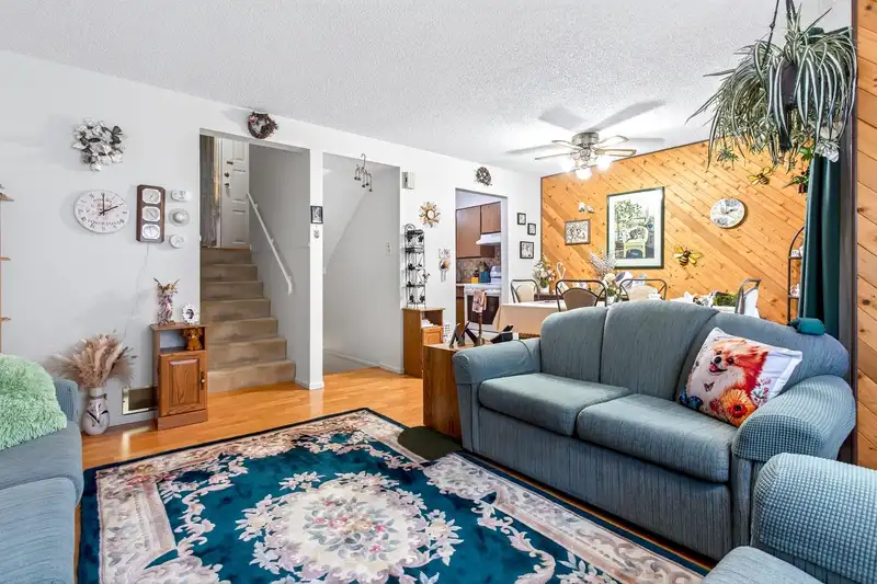 504 CARDIFF WAY - photo 4 of 31