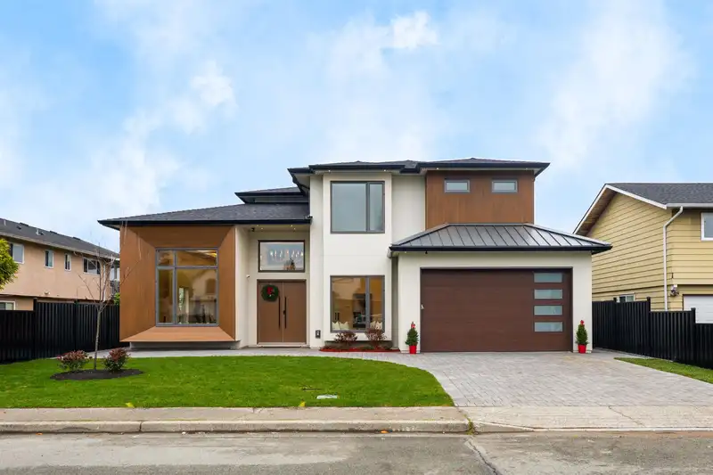 3651 BOWEN DRIVE - photo 2 of 40