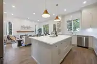 7028 205 STREET - thumbnail 23