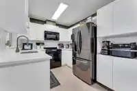 302 19835 64 AVENUE - thumbnail 3