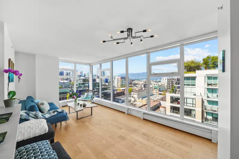 1205 188 KEEFER STREET - photo 1 of 40